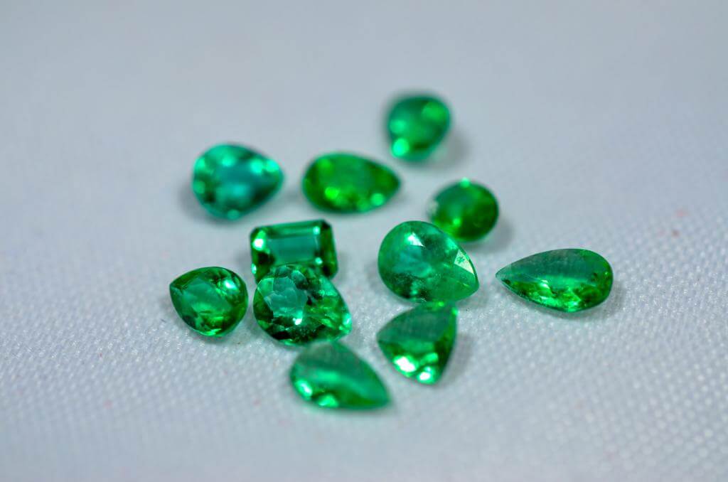 Lot d'Emeraudes